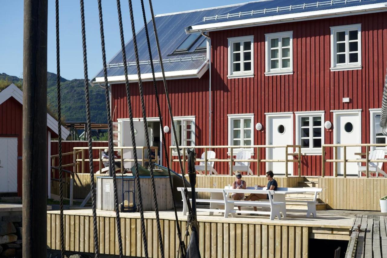 Solsiden Brygge Rorbuer Hotel Ballstad Bagian luar foto