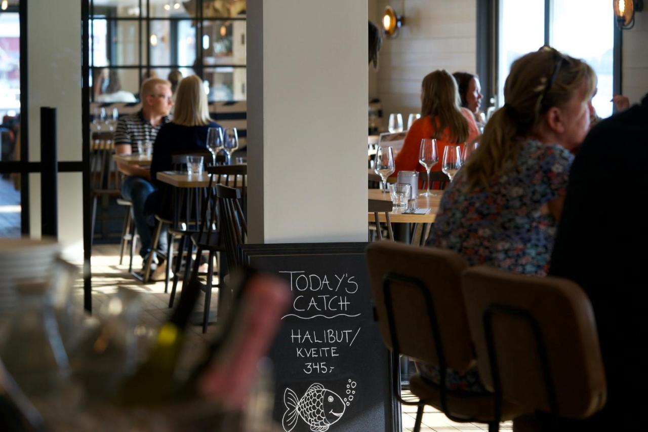 Solsiden Brygge Rorbuer Hotel Ballstad Bagian luar foto